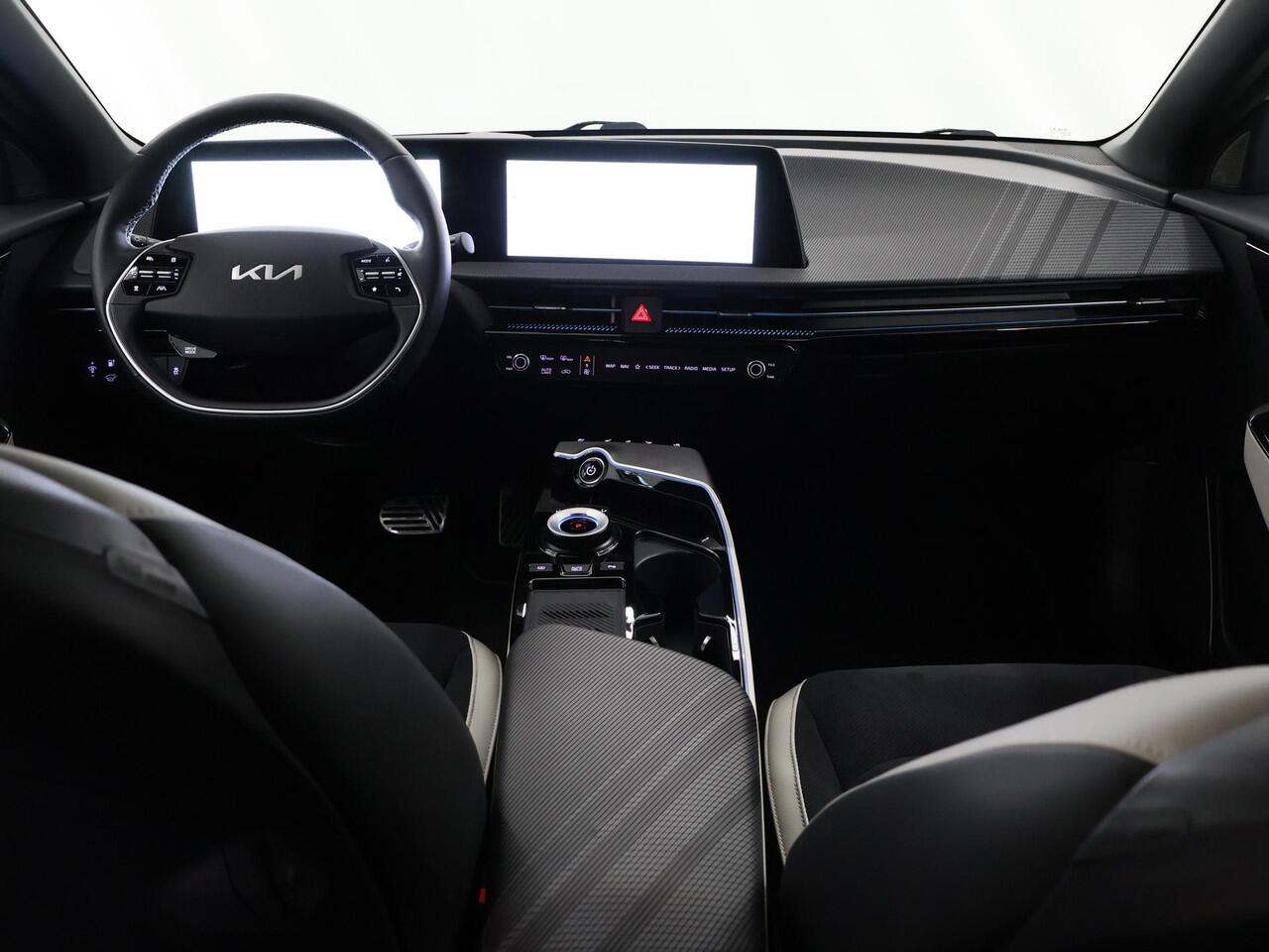 KIA EV6 GT-Line AWD 77.4 kWh | SOH 97% | Panoramadak | Navigatie | Head Up | Parkeercamera | Stoelverwarming/verkoeling | Keyless Go | Trekhaak |