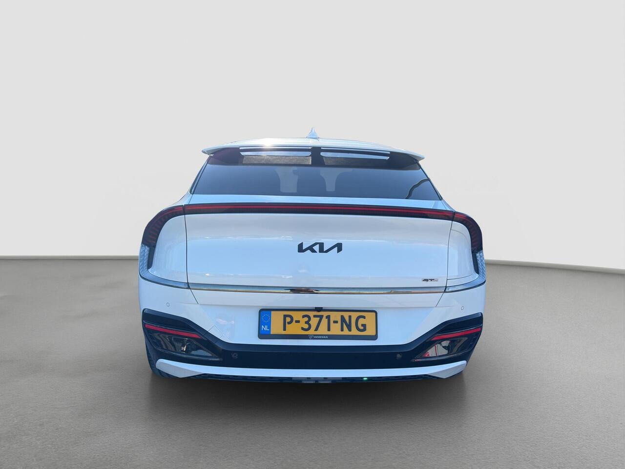 KIA EV6 GT-Line AWD 77.4 kWh Pano | HUD | MeridianSound | 360-Camera | Alcantara/Leder | Memory Seats | Stoelverkoeling | Apple Carplay & Android Auto | SOH 100%