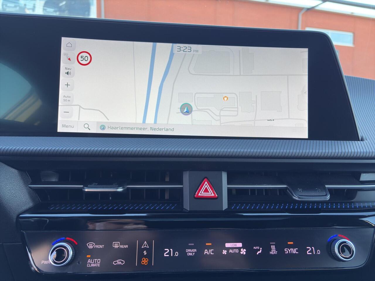 KIA EV6 GT-Line AWD 77.4 kWh Pano | HUD | MeridianSound | 360-Camera | Alcantara/Leder | Memory Seats | Stoelverkoeling | Apple Carplay & Android Auto | SOH 100%