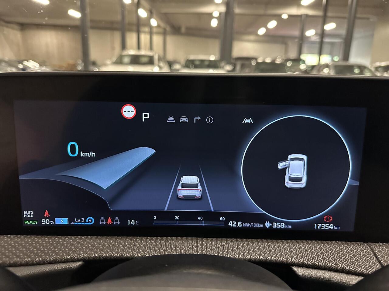 KIA EV6 Plus 77.4 kWh | Trekhaak | Vehicle-To-Load | Spraakbediening | Dodehoek detectie met correctie | Parkeersensoren | Achteruitrij camera | Stoel/Stuurverwarming |