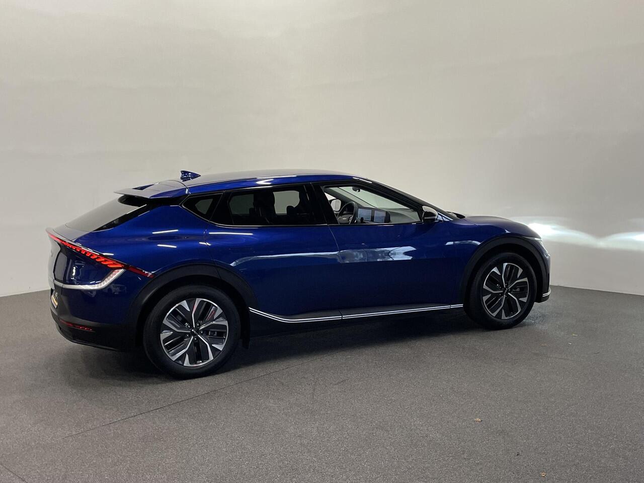 KIA EV6 Air 58 kWh Airco ECC Navi Carplay Adaptive Cruise Control 19" LM Velgen Full LED PDC VA + Camera