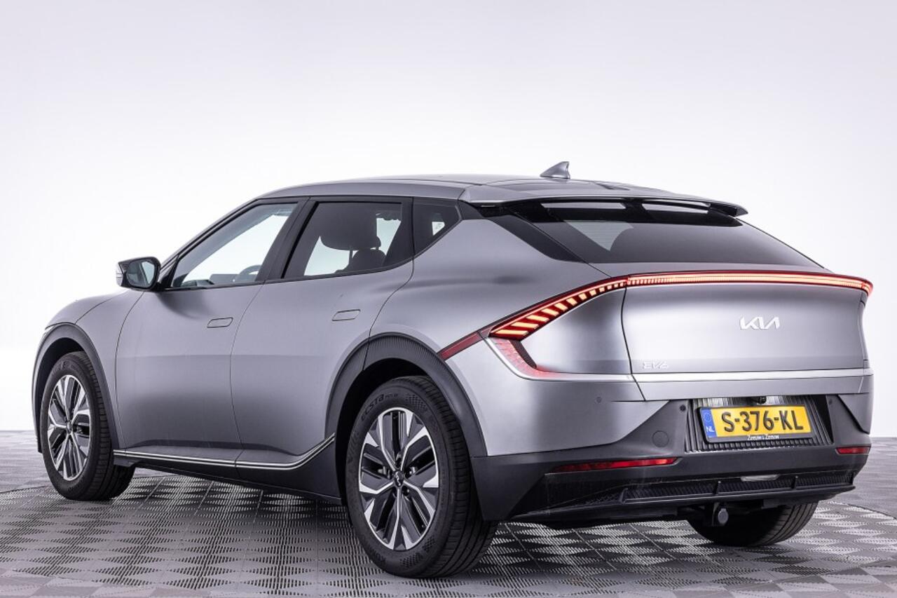 KIA EV6 Air 58 kWh *MAT GRIJS* Half LEDER | Full LED | Trekhaak ? 1e Eigenaar