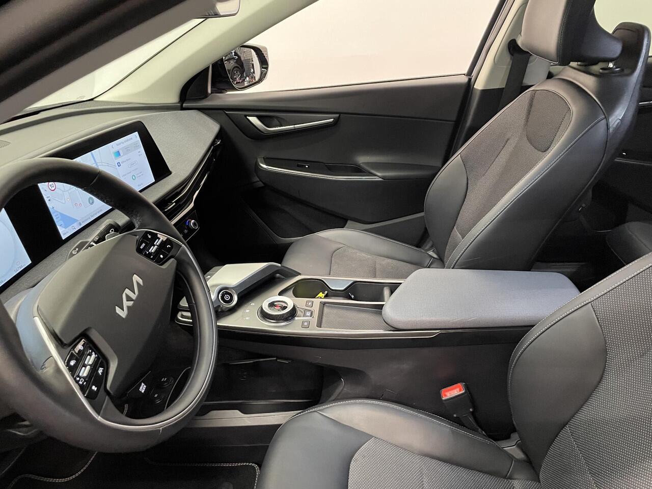 KIA EV6 Air 58 kWh Airco ECC Navi Carplay Adaptive Cruise Control 19" LM Velgen Full LED PDC VA + Camera