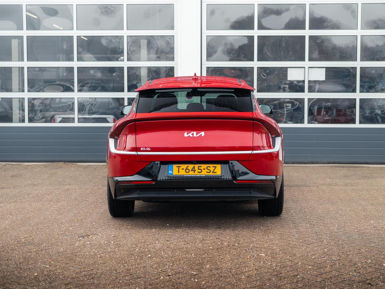 KIA EV6 Plus 58 kWh | SOH 98,1% | Clima | Adapt. Cruise | Camera | Apple Carplay | Stoel, Stuur & Achterbank Verw. | Warmtepomp | Navi | 19" | Keyless | Elektr. A-klep | BSM