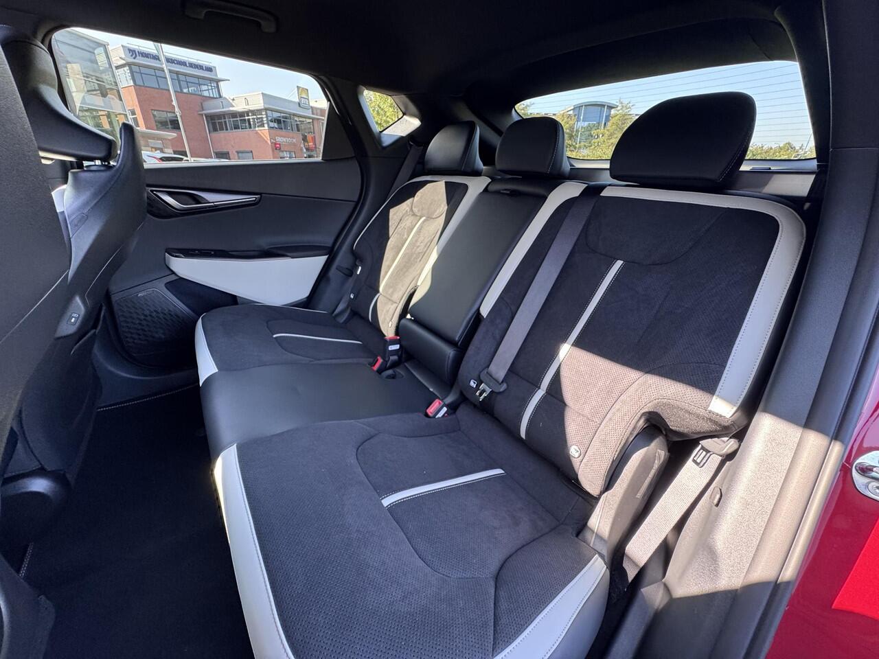 KIA EV6 GT-Line 84 kWh | Complete Uitvoering | Schuif/Kanteldak | Elektrische Achterklep | 800V | Enz...