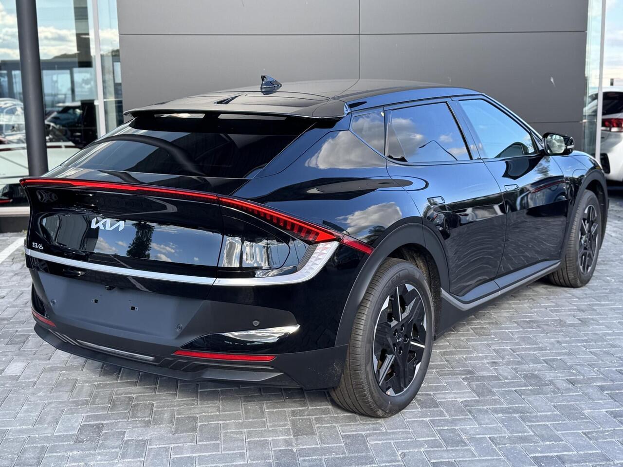 KIA EV6 Light Edition 63 kWh | Demo | Stoel/Stuurwielverwarming | Navigatie | Parkeercamera | Climate Control |