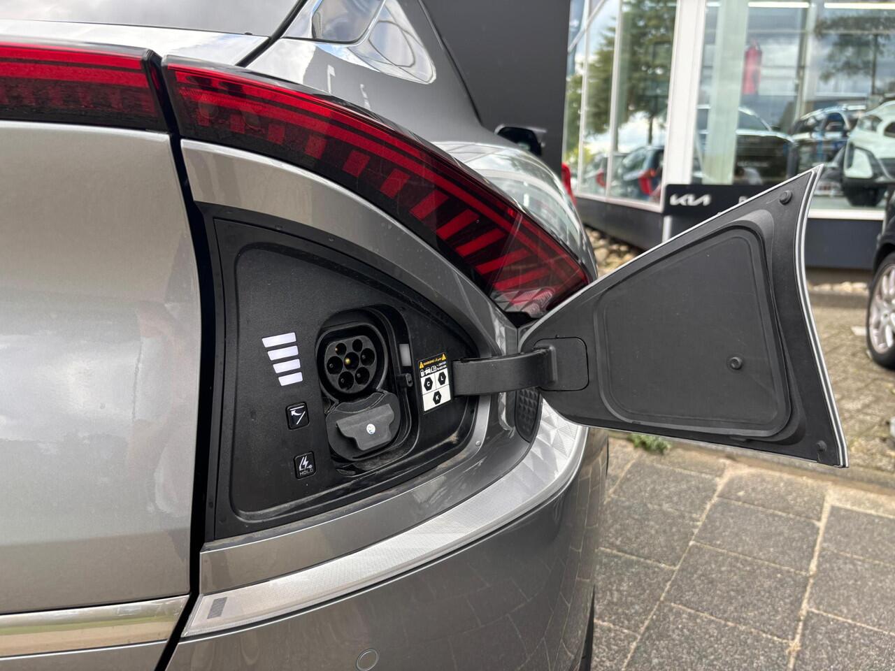 KIA EV6 Plus 77.4 kWh | Trekhaak | 800 Volt | Stoelventilatie/Verwarming | Adaptieve Cruise Control | Climate Control | Enz..