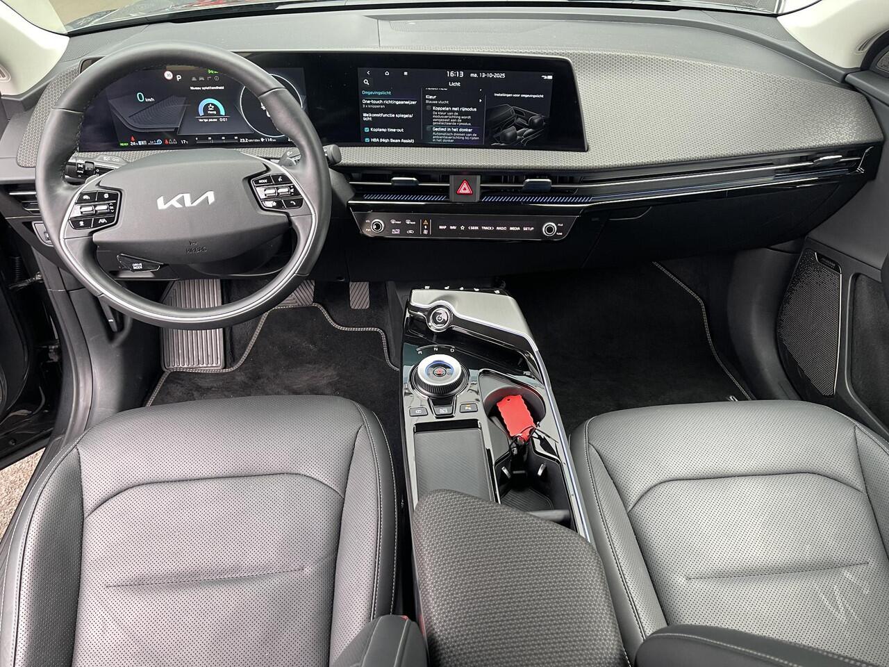 KIA EV6 Plus 77.4 kWh Trekhaak 13-polig, stoel ventilatie, stuur- & stoelverwarming, achterbank verwarmd, parkeersensoren, adaptieve cruise control, navigatie Apple CarPlay/Android Auto