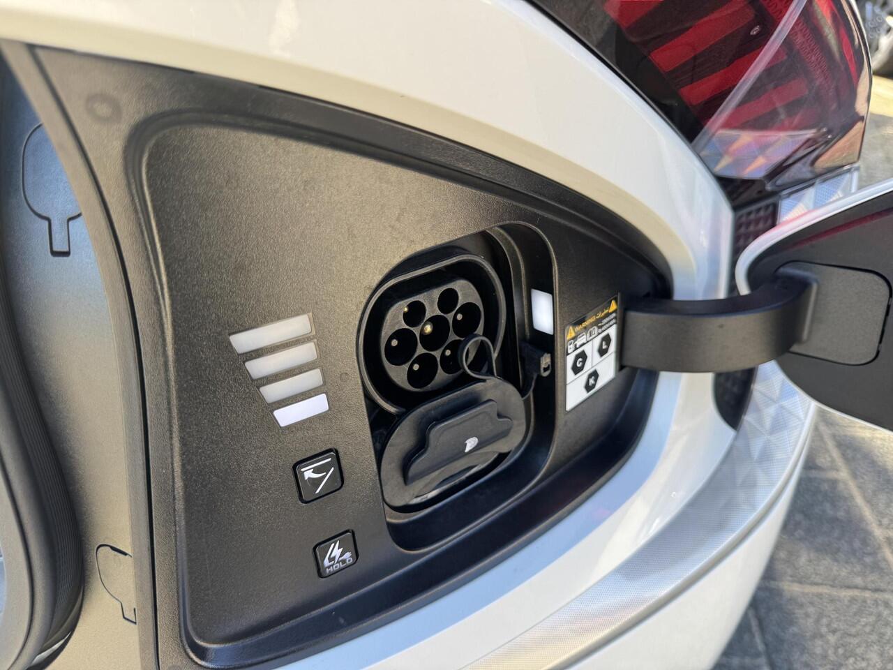 KIA EV6 Edition Advanced 77.4 kWh , Parelmoerwit, 800V, Verwarmbare voorstoelen, BTW-auto, Enz...