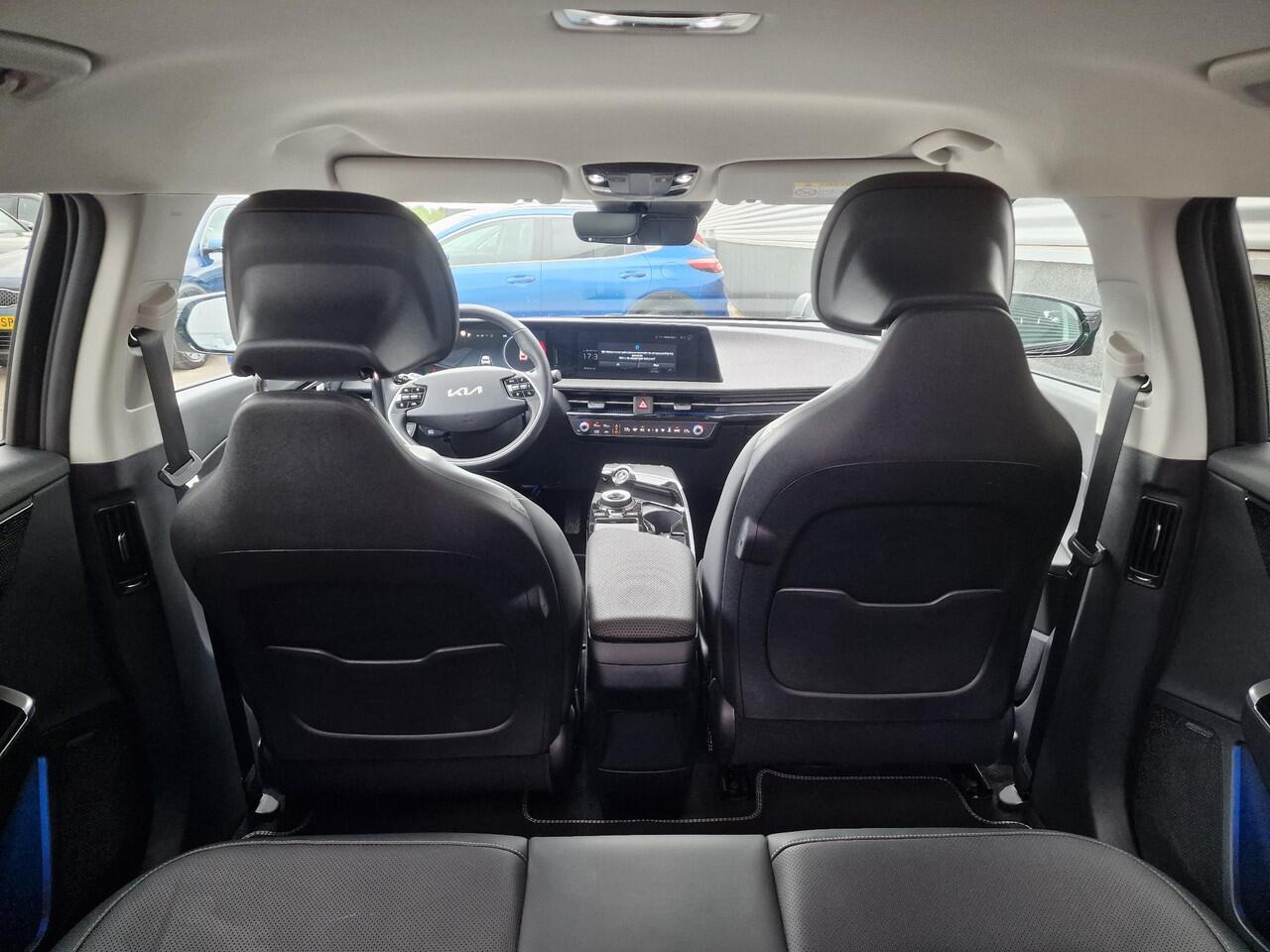KIA EV6 Plus 77.4 kWh Trekhaak, BTW-auto! 1e eign. NL-auto! SOH 100%, Navigatie, Stoelkoeling, Stoelverwarming, Stuurwiel verwarmd, Dodehoekdetectie, Leder, LED, Elek. bestuurdersstoel