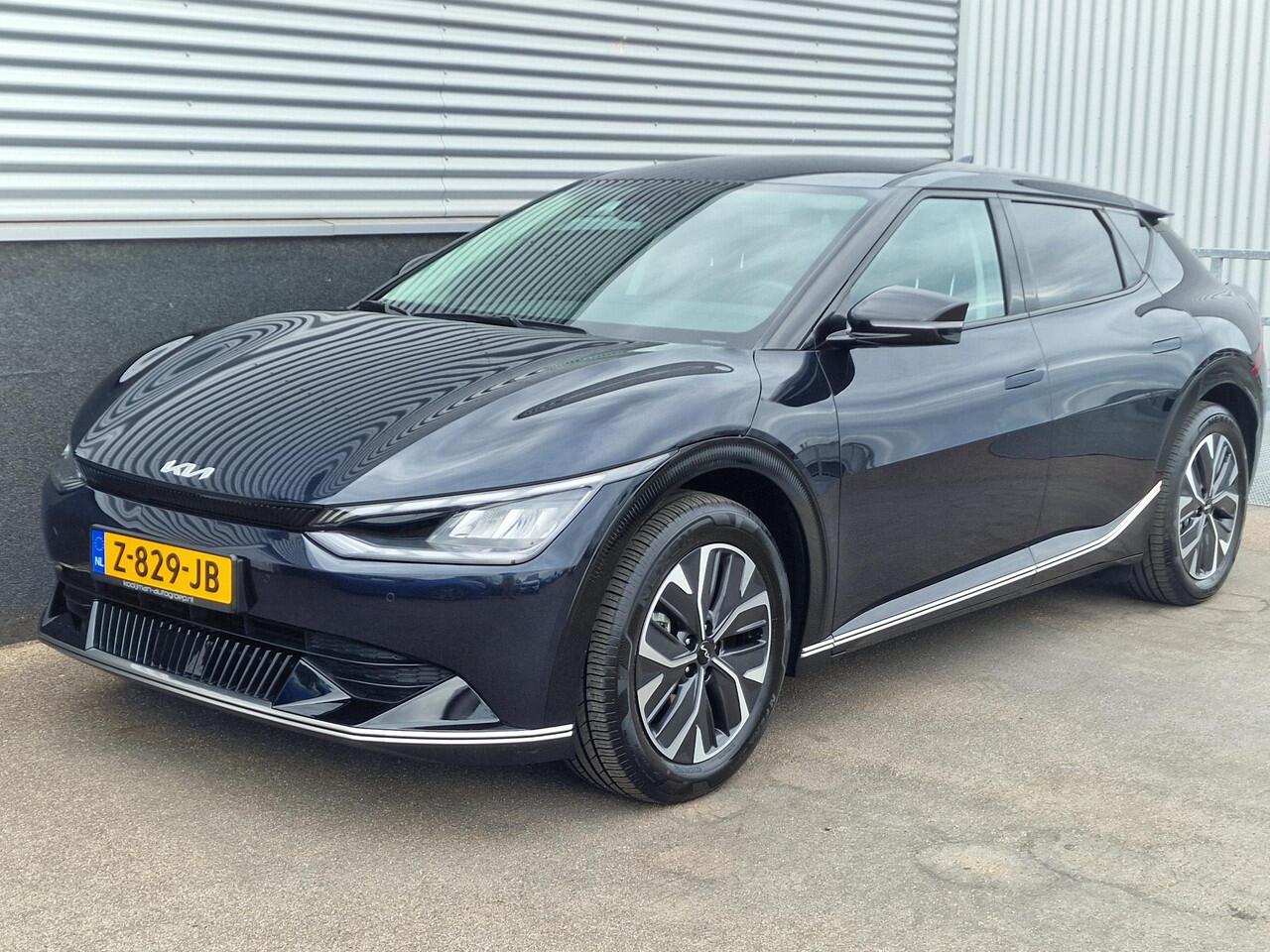KIA EV6 Plus 77.4 kWh Trekhaak, BTW-auto! 1e eign. NL-auto! SOH 100%, Navigatie, Stoelkoeling, Stoelverwarming, Stuurwiel verwarmd, Dodehoekdetectie, Leder, LED, Elek. bestuurdersstoel