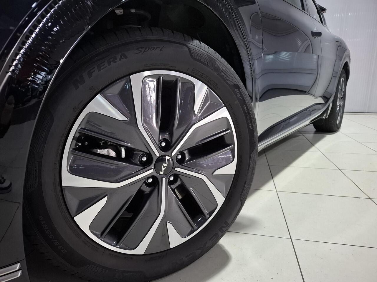 KIA EV6 Plus 77.4 kWh Btw auto, NL auto, Apple Carplay/Android Auto, Navigatie, Stoel en stuur verwarming. TREKHAAK