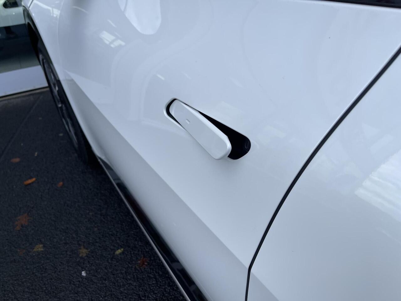 KIA EV6 Plus 77.4 kWh Trekhaak 13-polig, stoel ventilatie, stuur- & stoelverwarming, achterbank verwarmd, parkeersensoren, adaptieve cruise control, navigatie Apple CarPlay/Android Auto