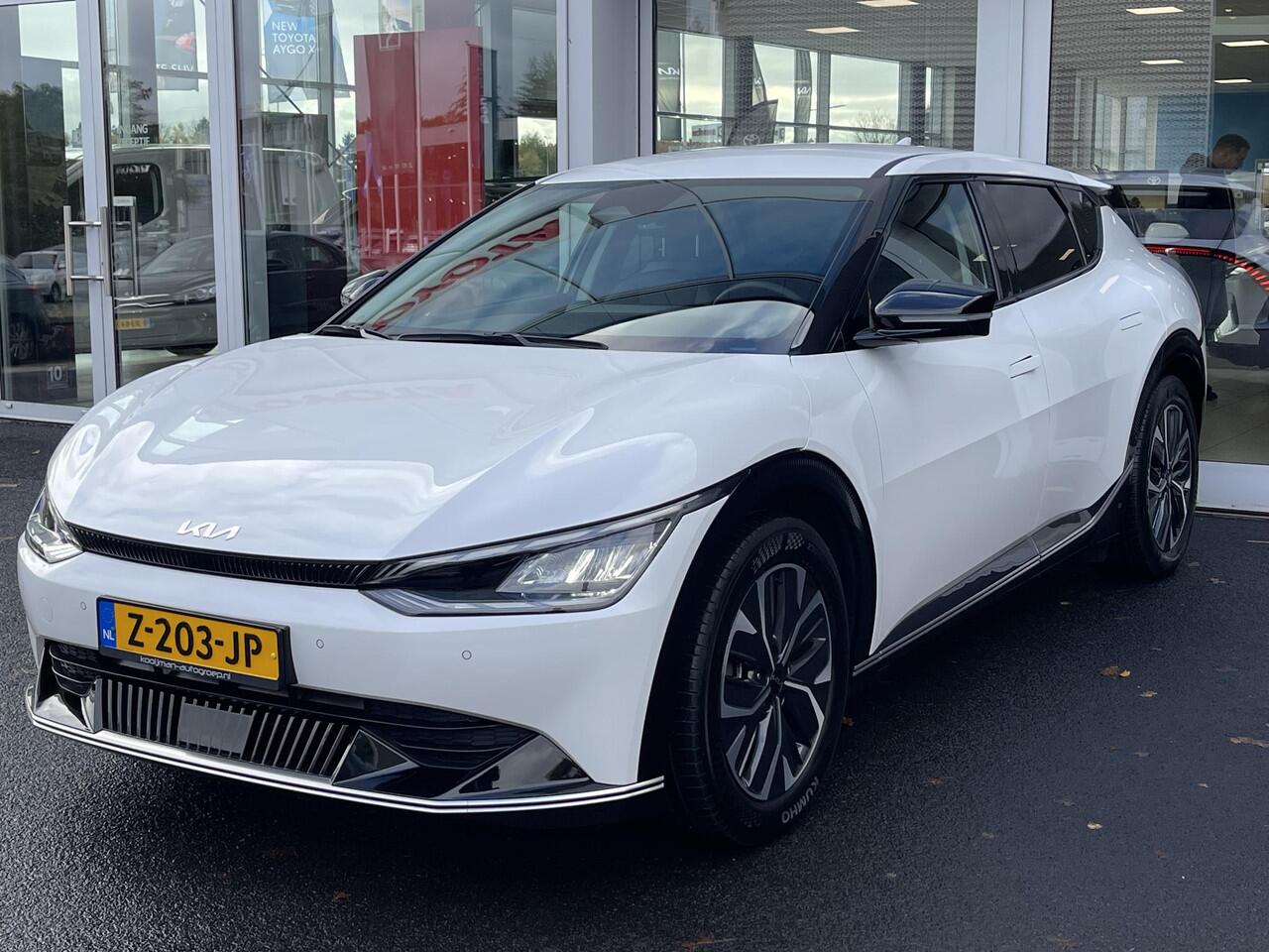 KIA EV6 Plus 77.4 kWh Trekhaak 13-polig, stoel ventilatie, stuur- & stoelverwarming, achterbank verwarmd, parkeersensoren, adaptieve cruise control, navigatie Apple CarPlay/Android Auto