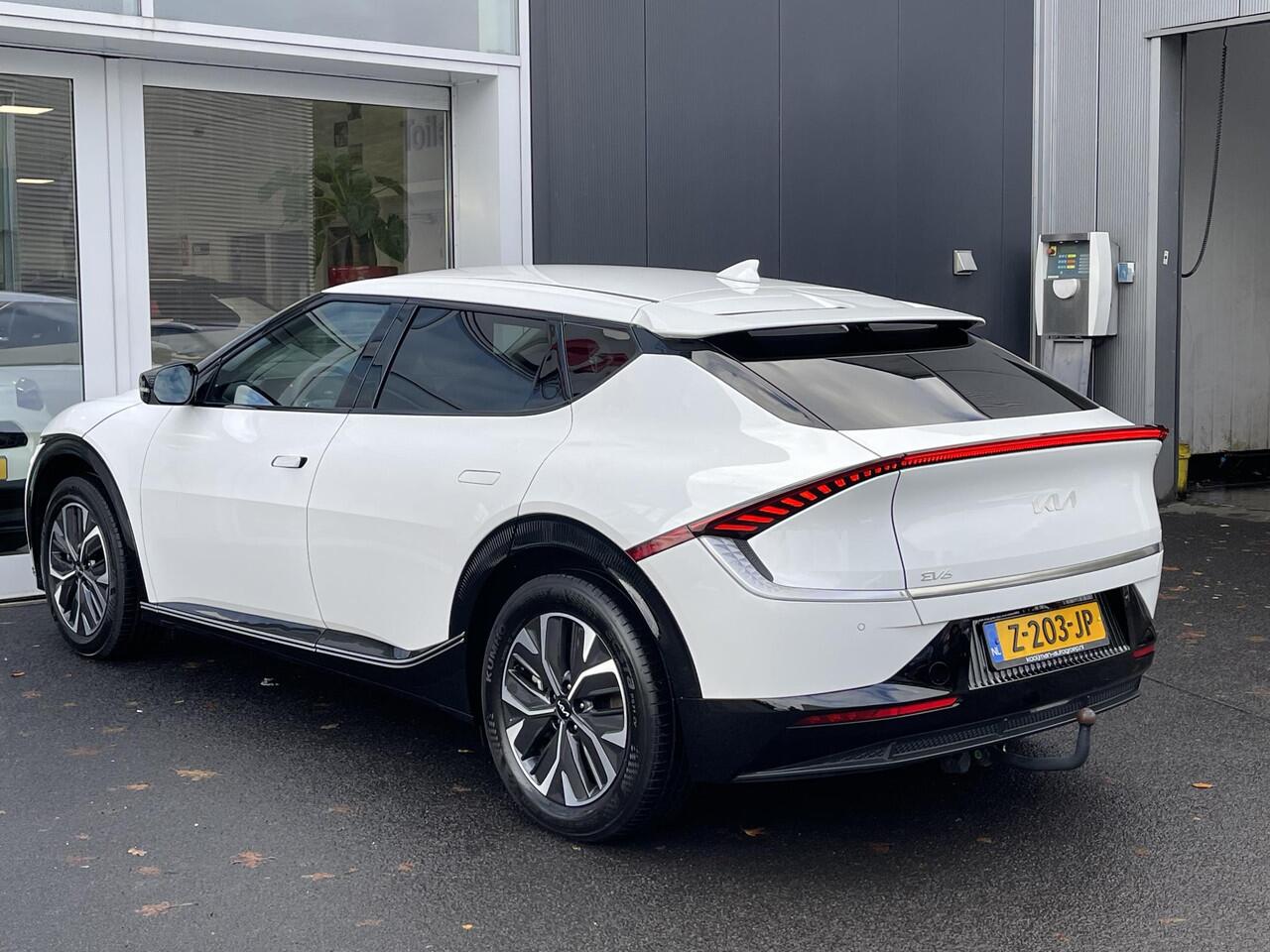 KIA EV6 Plus 77.4 kWh Trekhaak 13-polig, stoel ventilatie, stuur- & stoelverwarming, achterbank verwarmd, parkeersensoren, adaptieve cruise control, navigatie Apple CarPlay/Android Auto