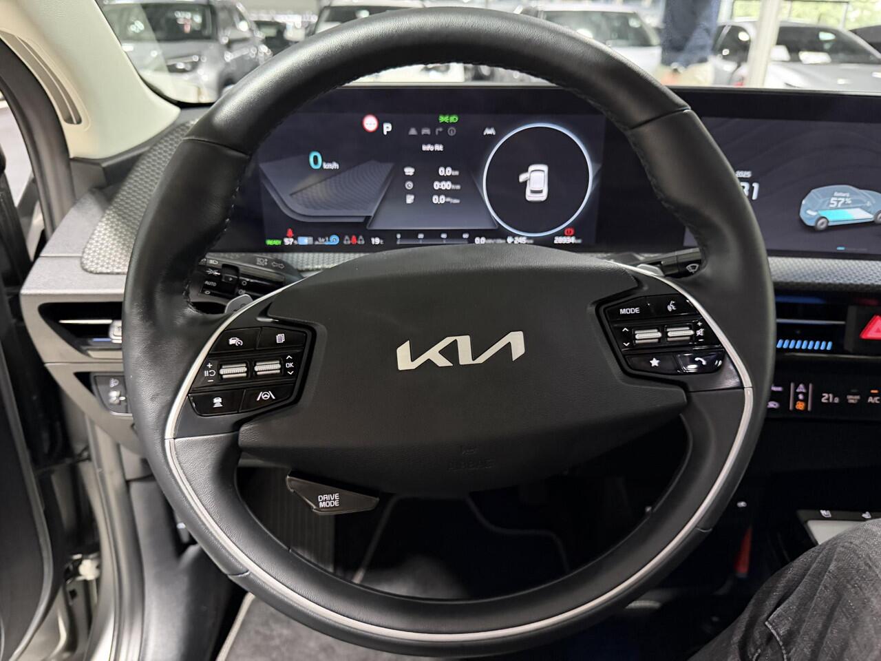 KIA EV6 Plus 77.4 kWh Trekhaak, Btw auto, NL auto, Apple Carplay/Android Auto, Navigatie, Stoel en stuur verwarming.