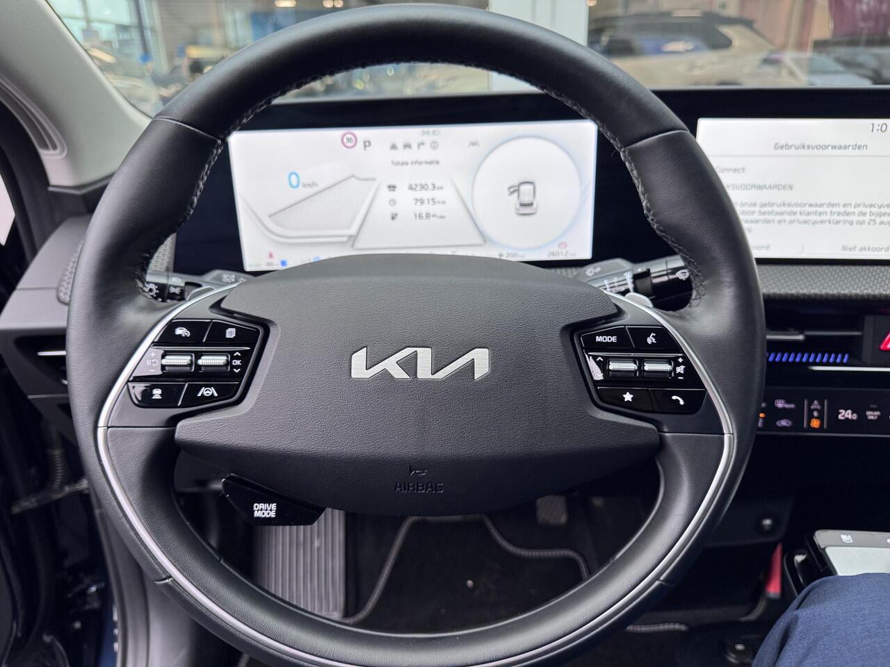KIA EV6 Plus 77.4 kWh Trekhaak 13-polig, stoel ventilatie, stuur- & stoelverwarming, achterbank verwarmd, parkeersensoren, adaptieve cruise control, navigatie Apple CarPlay/Android Auto