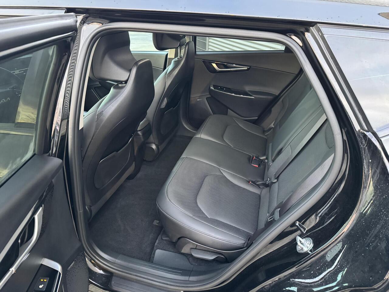 KIA EV6 Plus 77.4 kWh Trekhaak | 1e Eigenaar BTW Auto | 800v laden | Stoelkoeling & Stoel- + StuurVerwarming