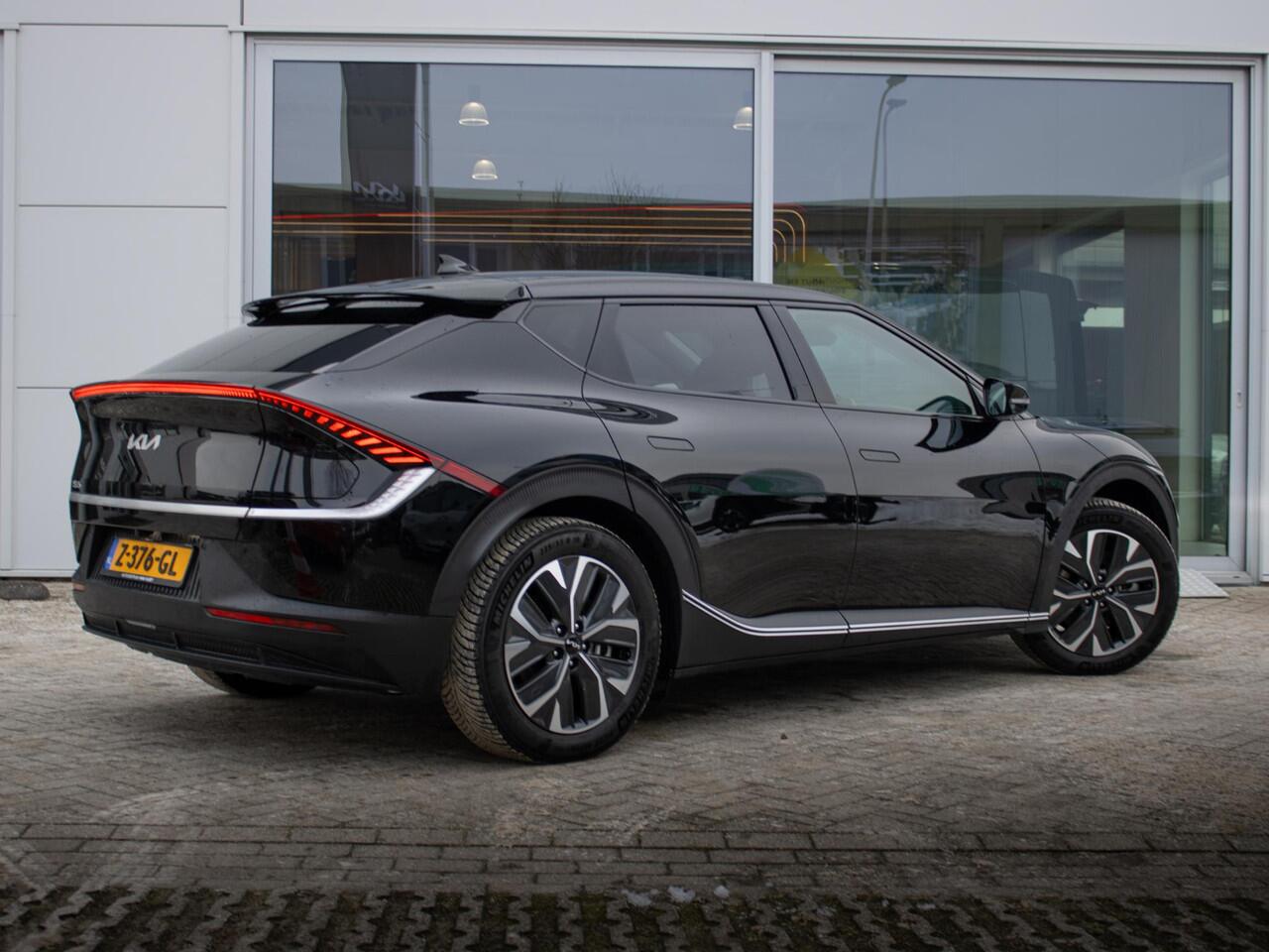 KIA EV6 Edition 77.4 kWh | Stoel en stuurverwarming | PDC | Navi | Carplay |