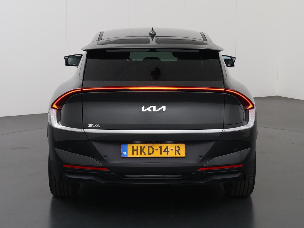 KIA EV6 Light Edition 63 kWh Elektromotor 125kW (A) | Stoel/Stuurwielverwarming | Cruise Control Adaptief | Parkeercamera | Keyless Go |