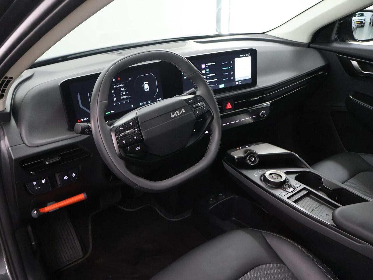 KIA EV6 Light Edition 63 kWh Elektromotor 125kW (A) | Stoel/Stuurwielverwarming | Cruise Control Adaptief | Parkeercamera | Keyless Go |