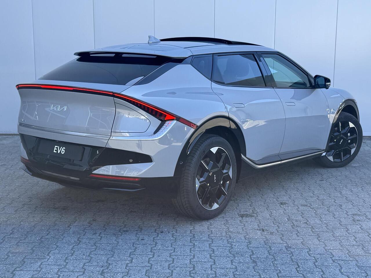 KIA EV6 Plus Advanced 84 kWh | Panoramaschuifdak | Warmtepomp | Meridian® Premium Sound | Stoelventilatie | Dodehoekcamera |