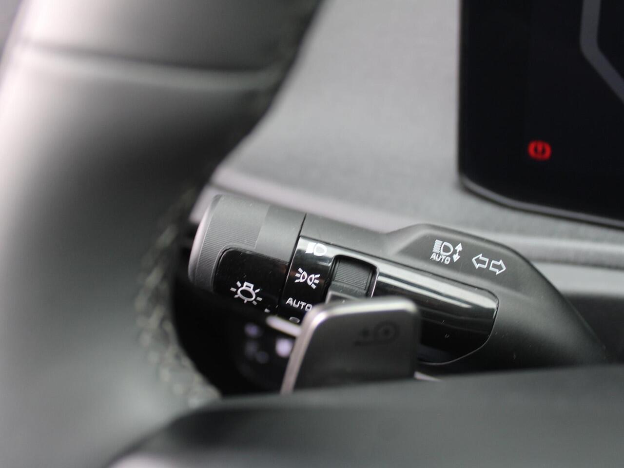 KIA EV6 Light Edition 63 kWh | Stuur-/stoelverwarming | Camera | 19" LM | LED | Cruise adapt. | Clima | Draadloze telefoonlader | 17% bijtelling |