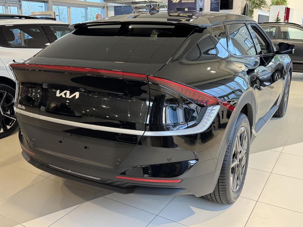 KIA EV6 Light Edition 63 kWh VOORRAAD AUTO DIRECT RIJDEN!! 17% Bijtelling!!