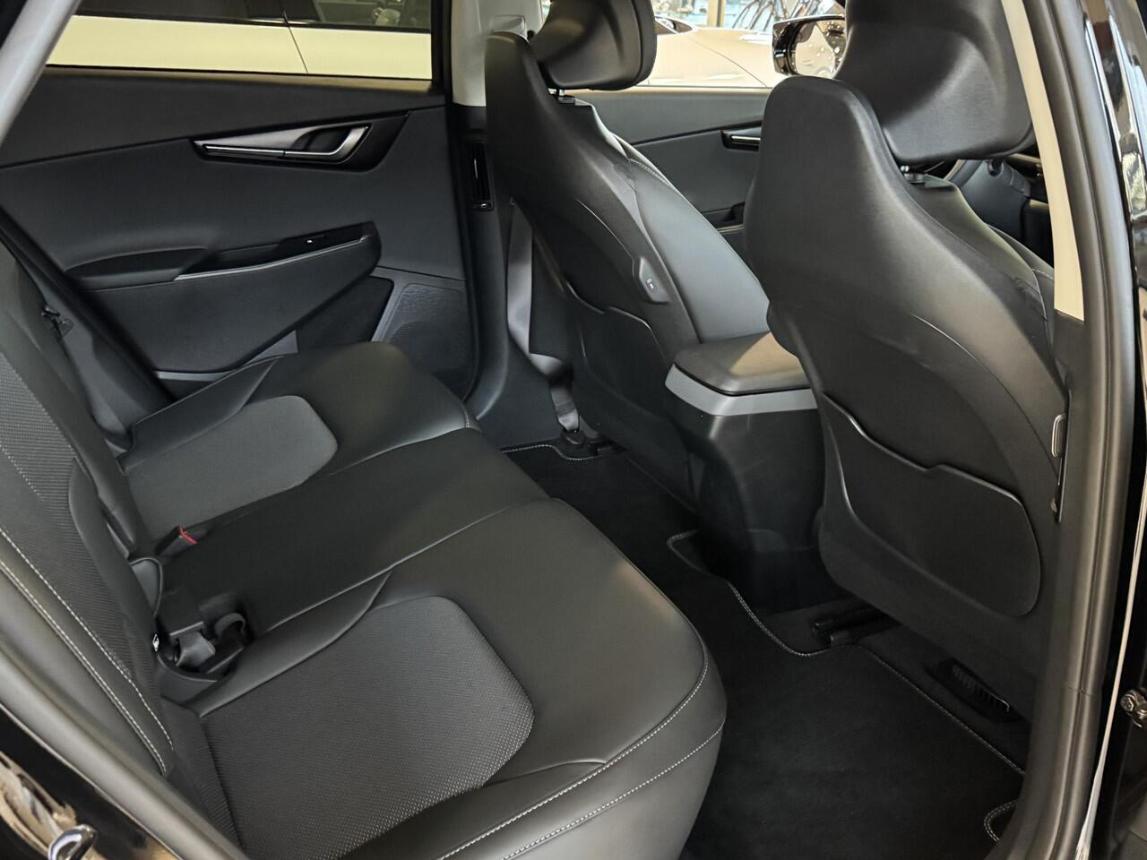 KIA EV6 Light Edition 63 kWh VOORRAAD AUTO DIRECT RIJDEN!! 17% Bijtelling!!