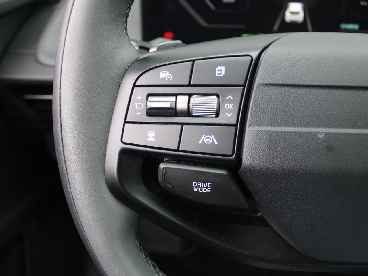 KIA EV6 Light Edition 63 kWh | Stuur-/stoelverwarming | Camera | 19" LM | LED | Adap. Cruise | Clima | Draadloze telefoonlader | 17% bijtelling |