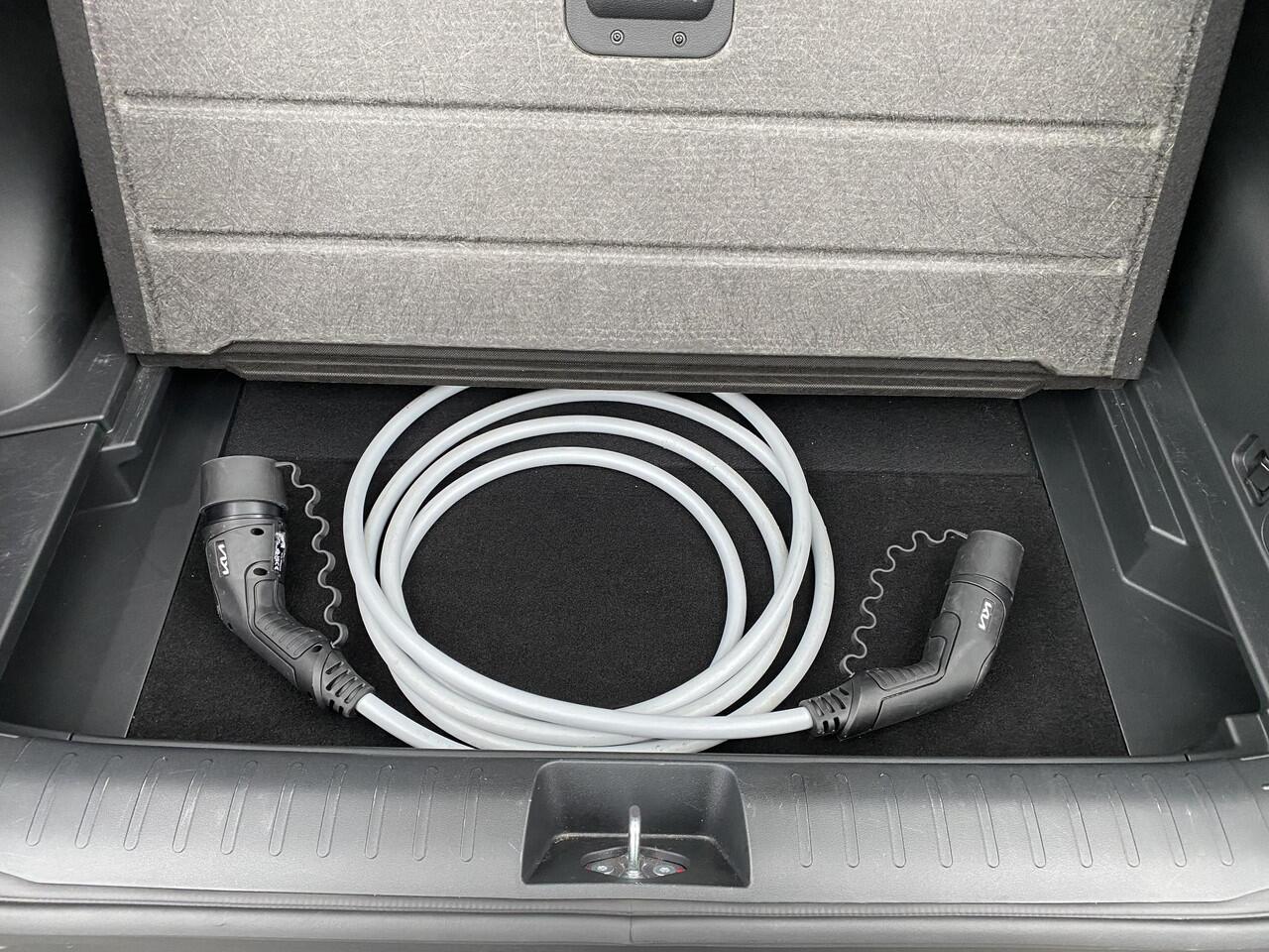 KIA EV6 Light Edition 63 kWh NL-auto, boekjes compleet, 1e eigen., Stoel- & stuurwielverwarming, navigatie, Apple CarPlay/Android Auto, adaptieve cruise control, keyless, PDC v&a, V2L