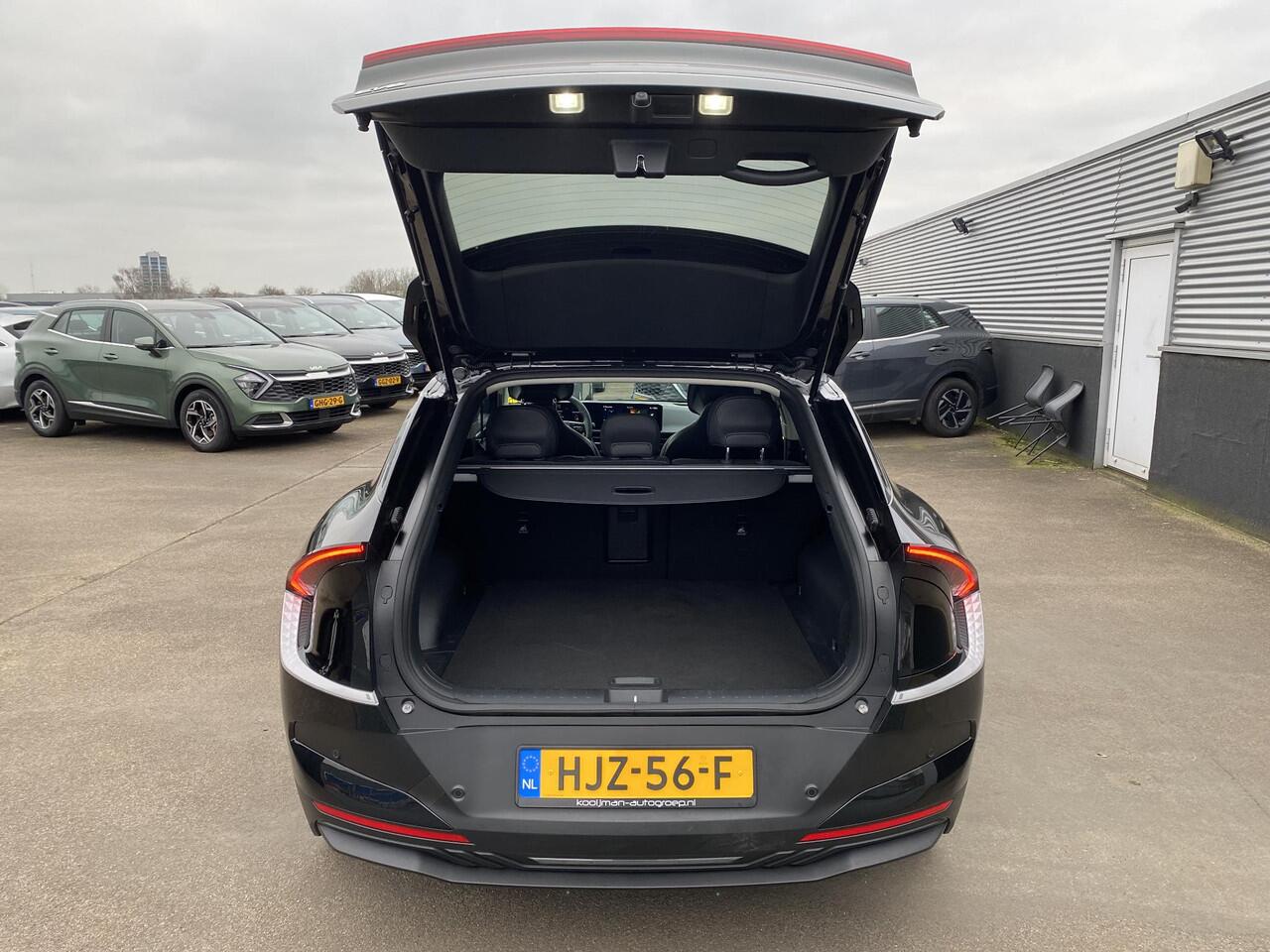 KIA EV6 Light Edition 63 kWh NL-auto, boekjes compleet, 1e eigen., Stoel- & stuurwielverwarming, navigatie, Apple CarPlay/Android Auto, adaptieve cruise control, keyless, PDC v&a, V2L
