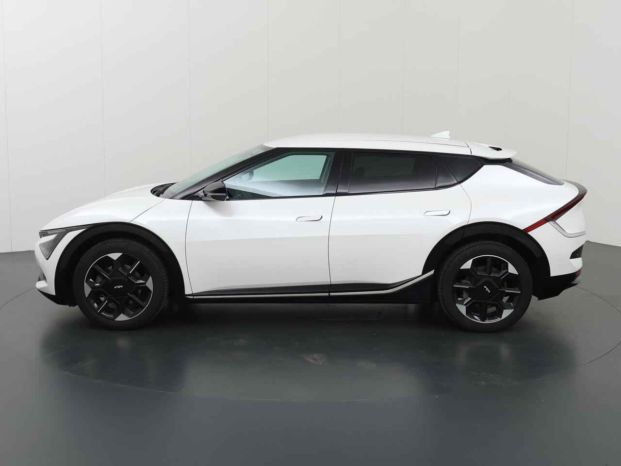 KIA EV6 Plus 84 kWh | Elekt. Stoelverstelling met geheugen | Stoelventilatie | Stoel/Stuurwielverwarming | Achterbank Verwaming | Elekt. Achterklep | Dodehoek Assistent |