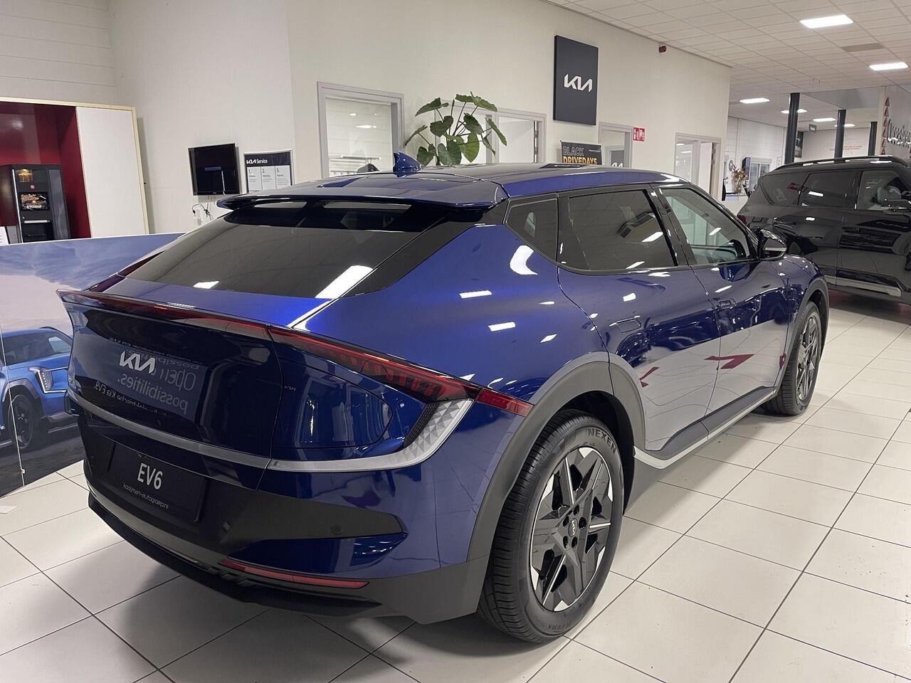 KIA EV6 Light Edition 63 kWh Parkeersensoren V+A | Navigatie | 800 Volt | Stoel-stuurverwarming