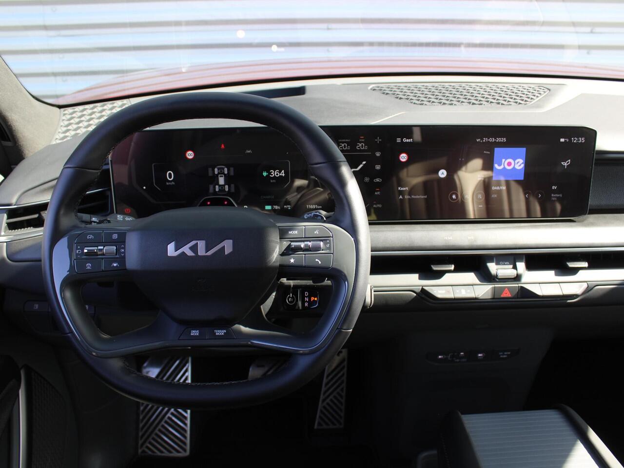 KIA EV9 GT-Line AWD 99.8 kWh | 7-zits | Stoelverwarming/ventilatie v+a | Camera rondom | Pano dak | HUD | Leer | 21" LM | 17% bijtelling |