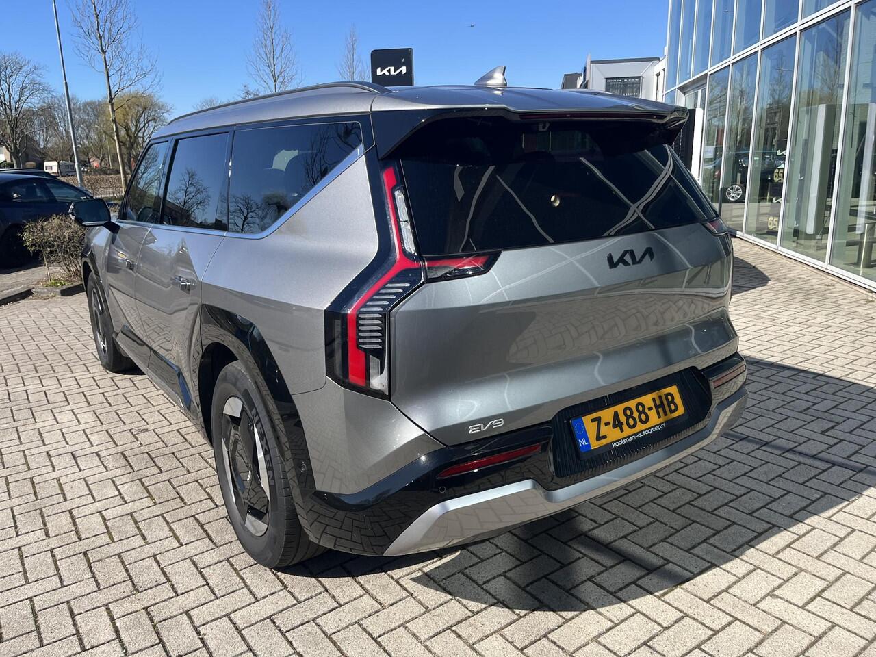 KIA EV9 Launch Edition 99.8 kWh Cruise control|achteruitrij camera|navigatie|Apple CarPlay/Android Auto|Lmv|7 zits