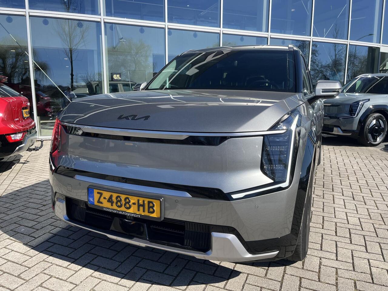 KIA EV9 Launch Edition 99.8 kWh Cruise control|achteruitrij camera|navigatie|Apple CarPlay/Android Auto|Lmv|7 zits