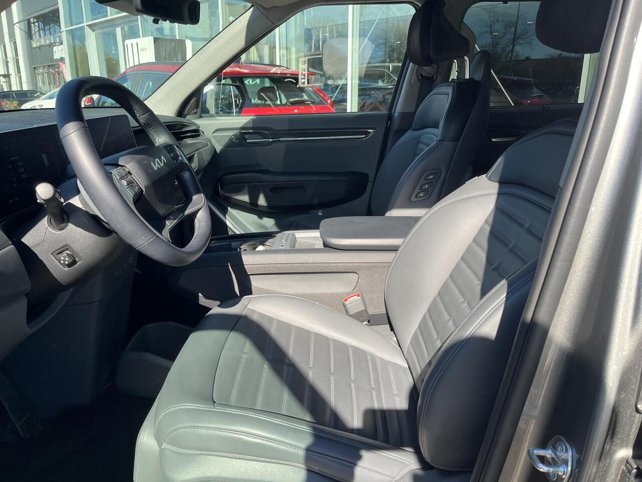 KIA EV9 Launch Edition 99.8 kWh Cruise control|achteruitrij camera|navigatie|Apple CarPlay/Android Auto|Lmv|7 zits