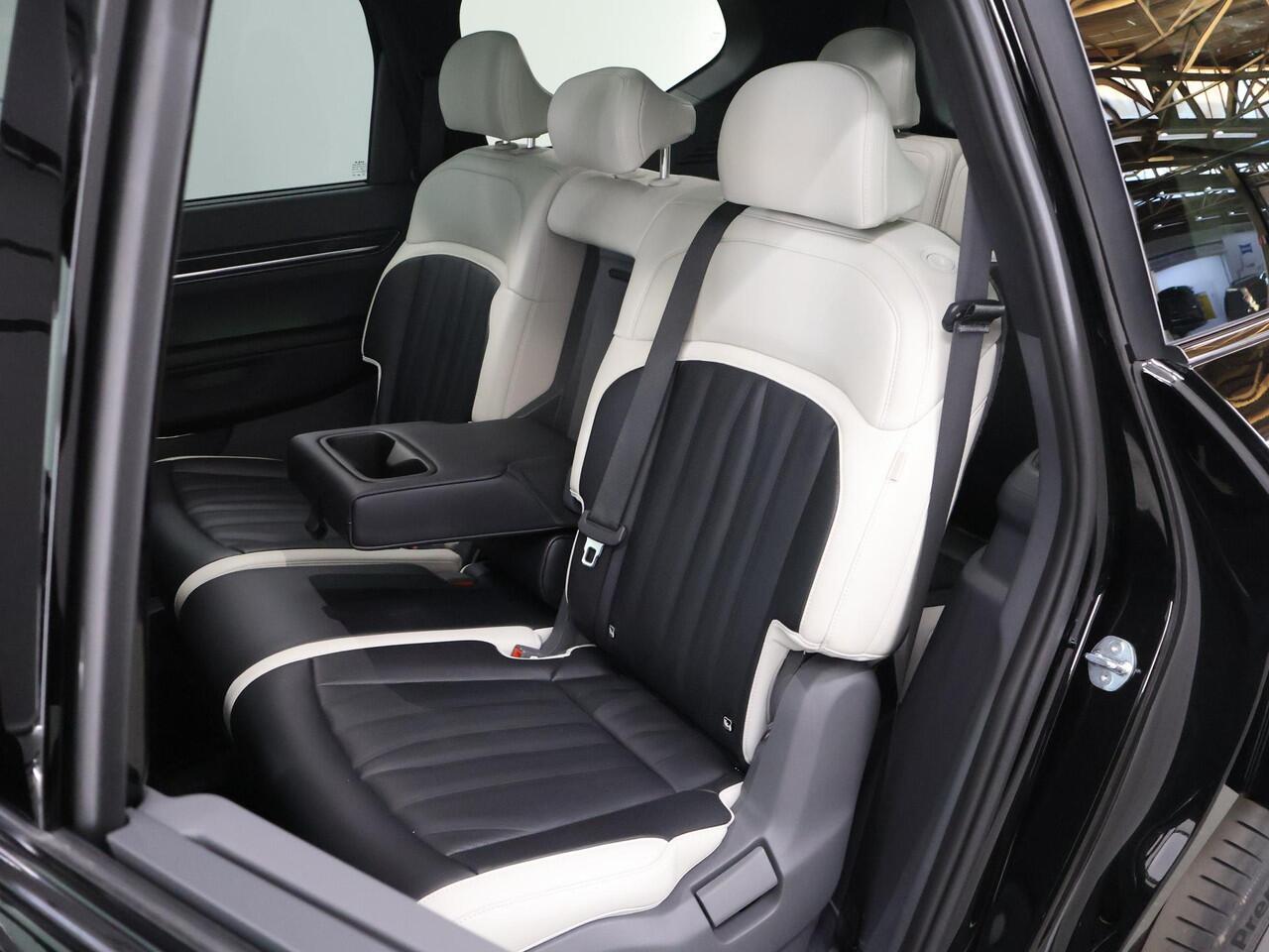 KIA EV9 GT-Line AWD 99.8 kWh | 7 Persoons | 360 Camera | Stoel Massage | Stoelverwarming Stoelverkoeling Voor + Achter | Dubbel Panoramadak | Meridian audio |