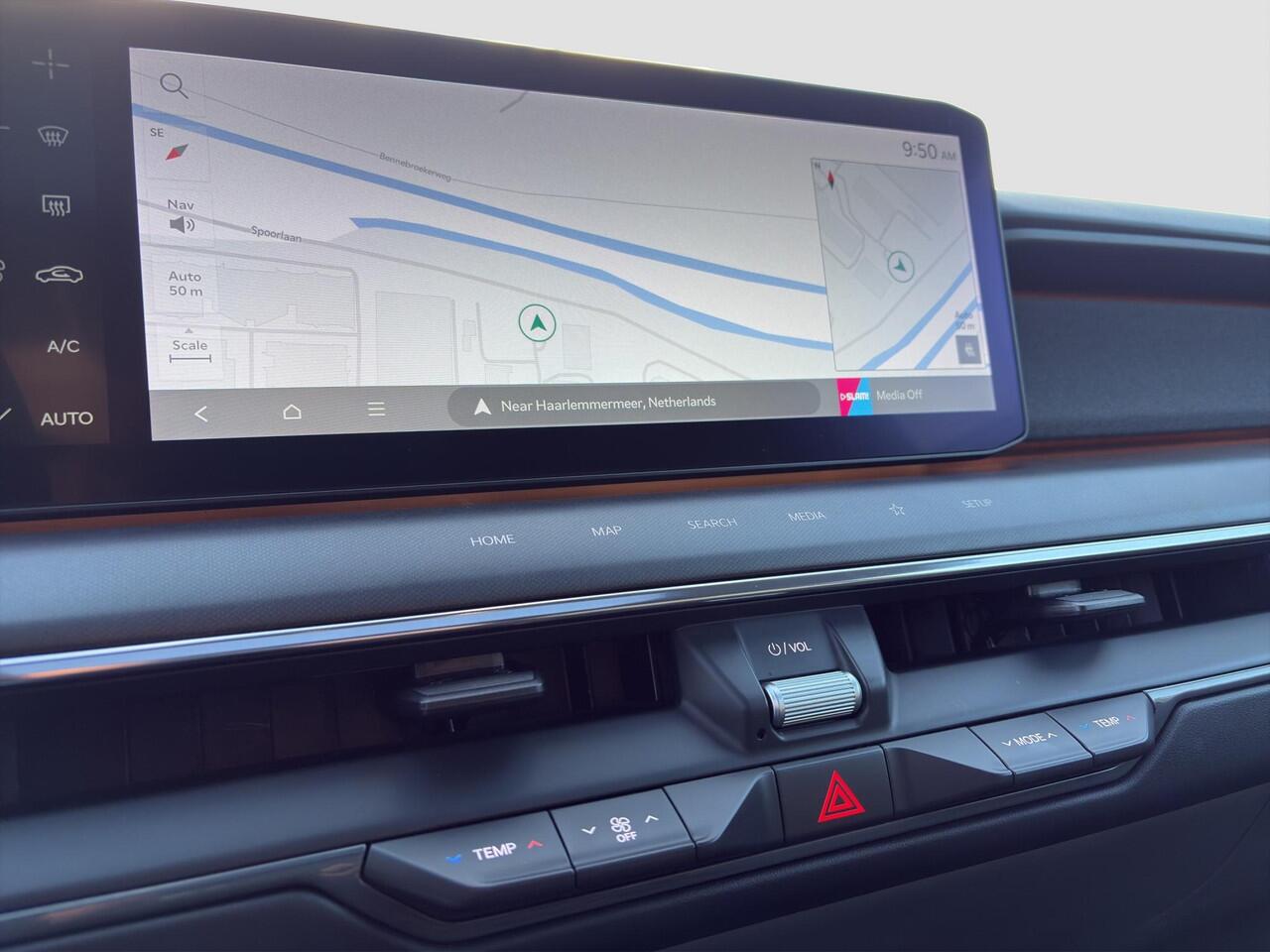 KIA EV9 Plus 99.8 kWh Navigatie | 360-camera | Apple Carplay / Android Auto | Heads-up | Meridian Soundsystem | Stoelverkoeling & Verwarming |