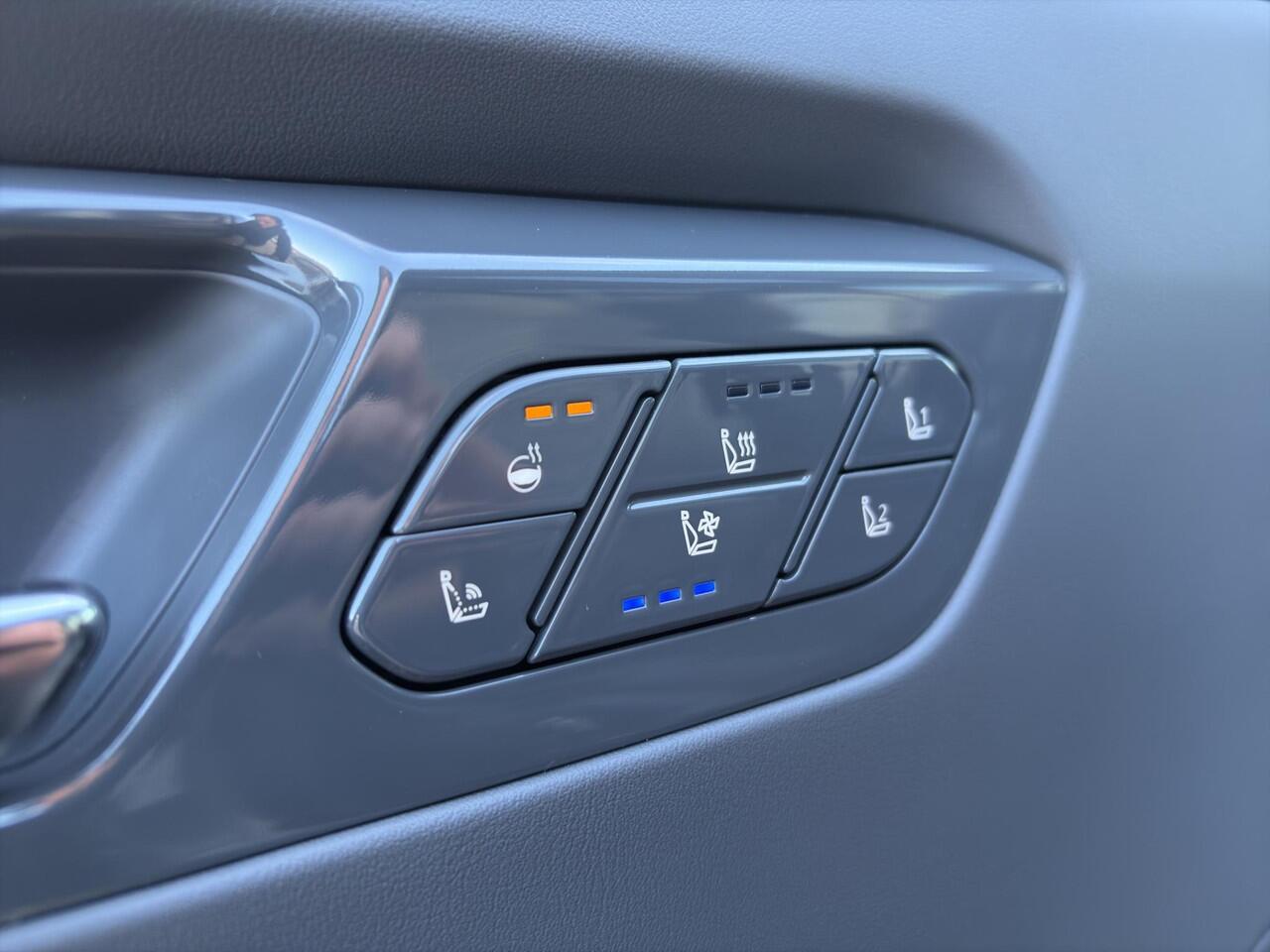 KIA EV9 Plus 99.8 kWh Navigatie | 360-camera | Apple Carplay / Android Auto | Heads-up | Meridian Soundsystem | Stoelverkoeling & Verwarming |