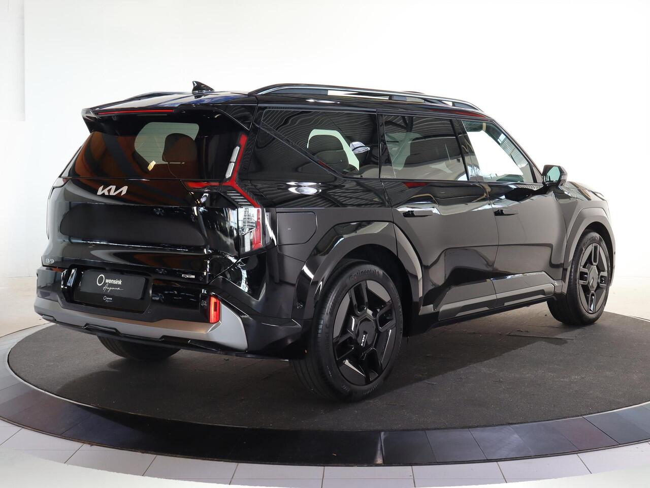 KIA EV9 GT-Line AWD 99.8 kWh | Panoramaschuifdak | LED-matrix | Head-up | Meridian premium sound | Stoelverwarming/ventilatie | 360°-camera |