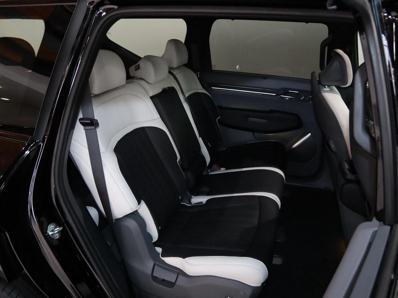 KIA EV9 GT-Line AWD 99.8 kWh | Panoramaschuifdak | LED-matrix | Head-up | Meridian premium sound | Stoelverwarming/ventilatie | 360°-camera |