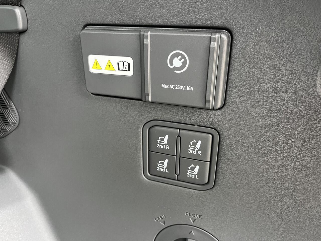 KIA EV9 GT-Line AWD 99.8 kWh Demo Korting, Meest Complete Versie!, Schuif/Kanteldak, AWD, Massagestoel, Enz...