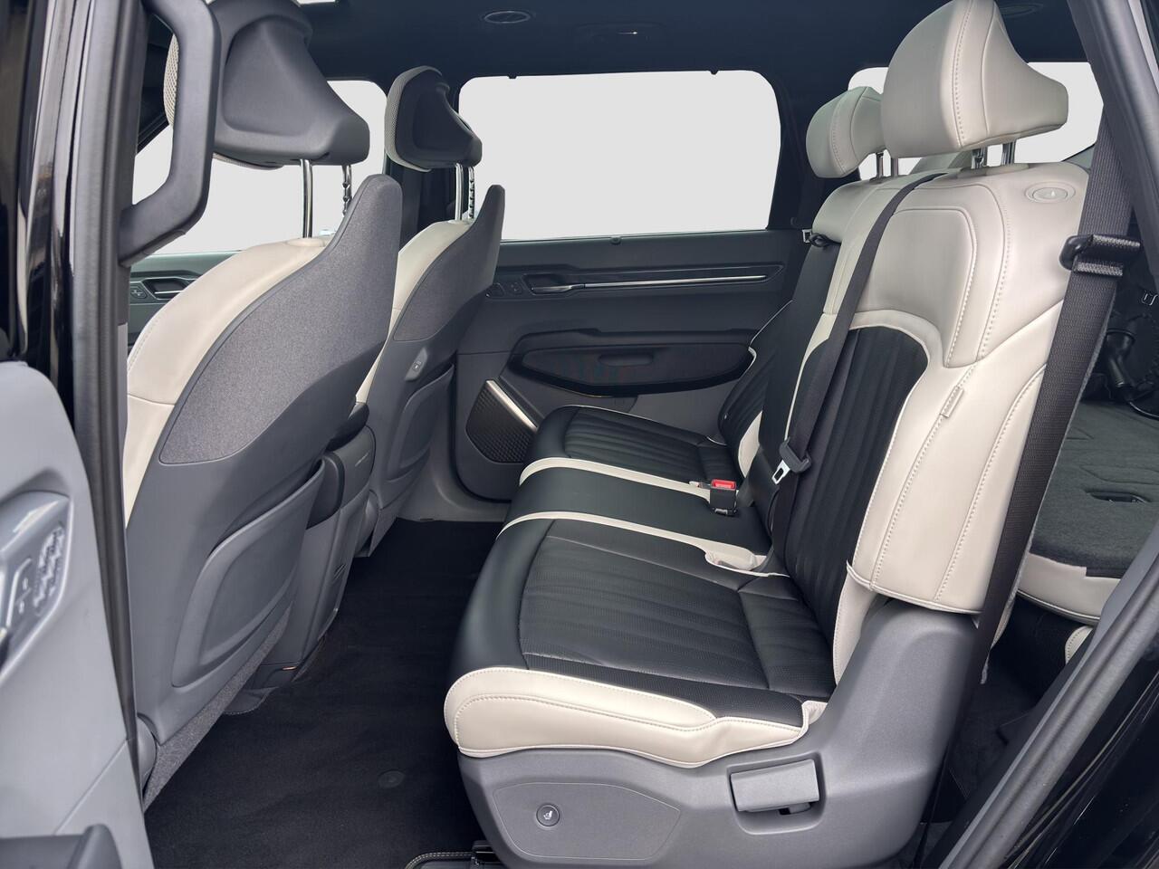 KIA EV9 GT-Line AWD 99.8 kWh HUD | Leder | Meridian Sound | Camera | Navi | Apple CarPlay/Android Auto | Key-Less | Stuur-/Stoelverwarming | PDC | Cruise | LED |