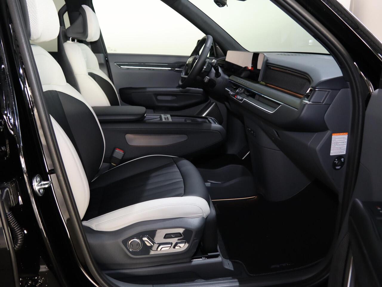 KIA EV9 GT-Line AWD 99.8 kWh | Panoramaschuifdak | LED-matrix | Head-up | Meridian premium sound | Stoelverwarming/ventilatie | 360°-camera |