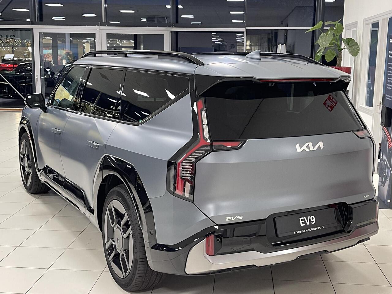 KIA EV9 GT-Line AWD 99.8 kWh Direct Leverbaar | MATTE ICEBERG GREEN | Actieprijs rijklaar ¤. 76.485,= Prijs inclusief alle lopende Kia Acties
