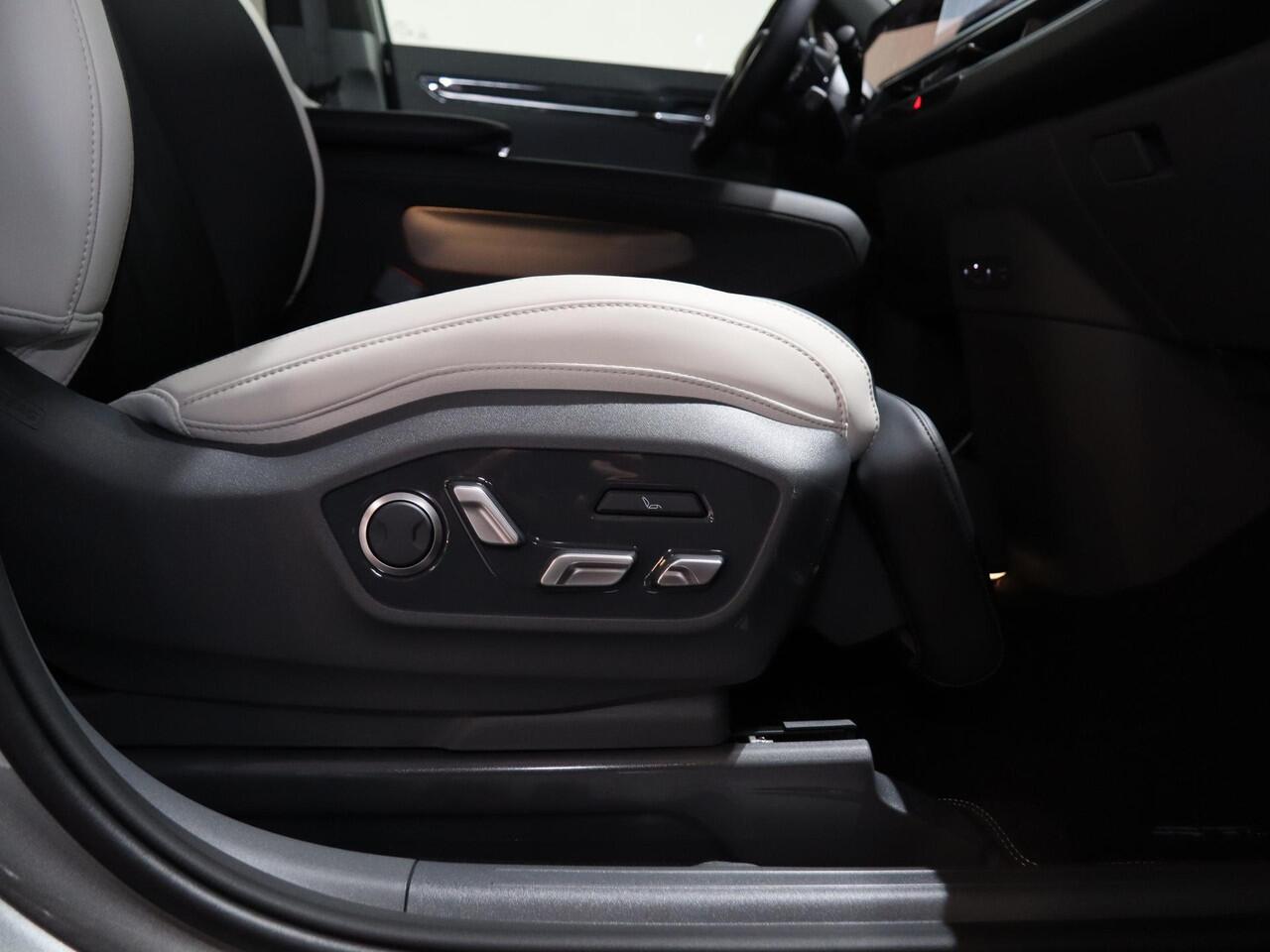 KIA EV9 GT-Line AWD 99.8 kWh | Panoramaschuifdak | LED-matrix | Head-up | Meridian premium sound | Stoelverwarming/ventilatie | 360°-camera |