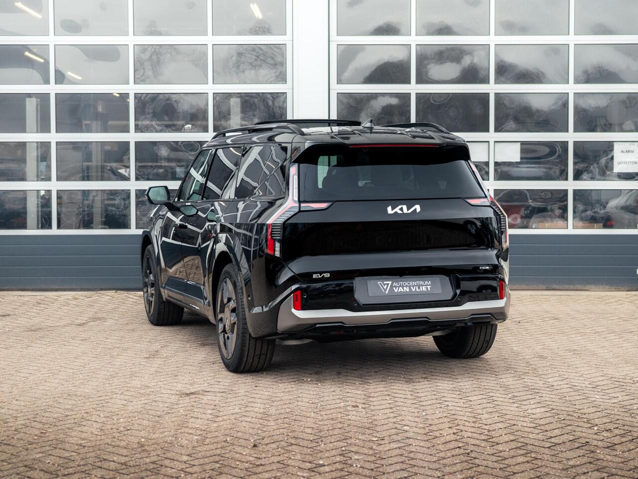 KIA EV9 GT-Line AWD 99.8 kWh | Levering uit voorraad | 7-Pers. | 21" | Head-Up | Stoel-/Stuurverwarming | Premium Audio | Schuif-/kanteldak | Adapt. Cruise | Navi