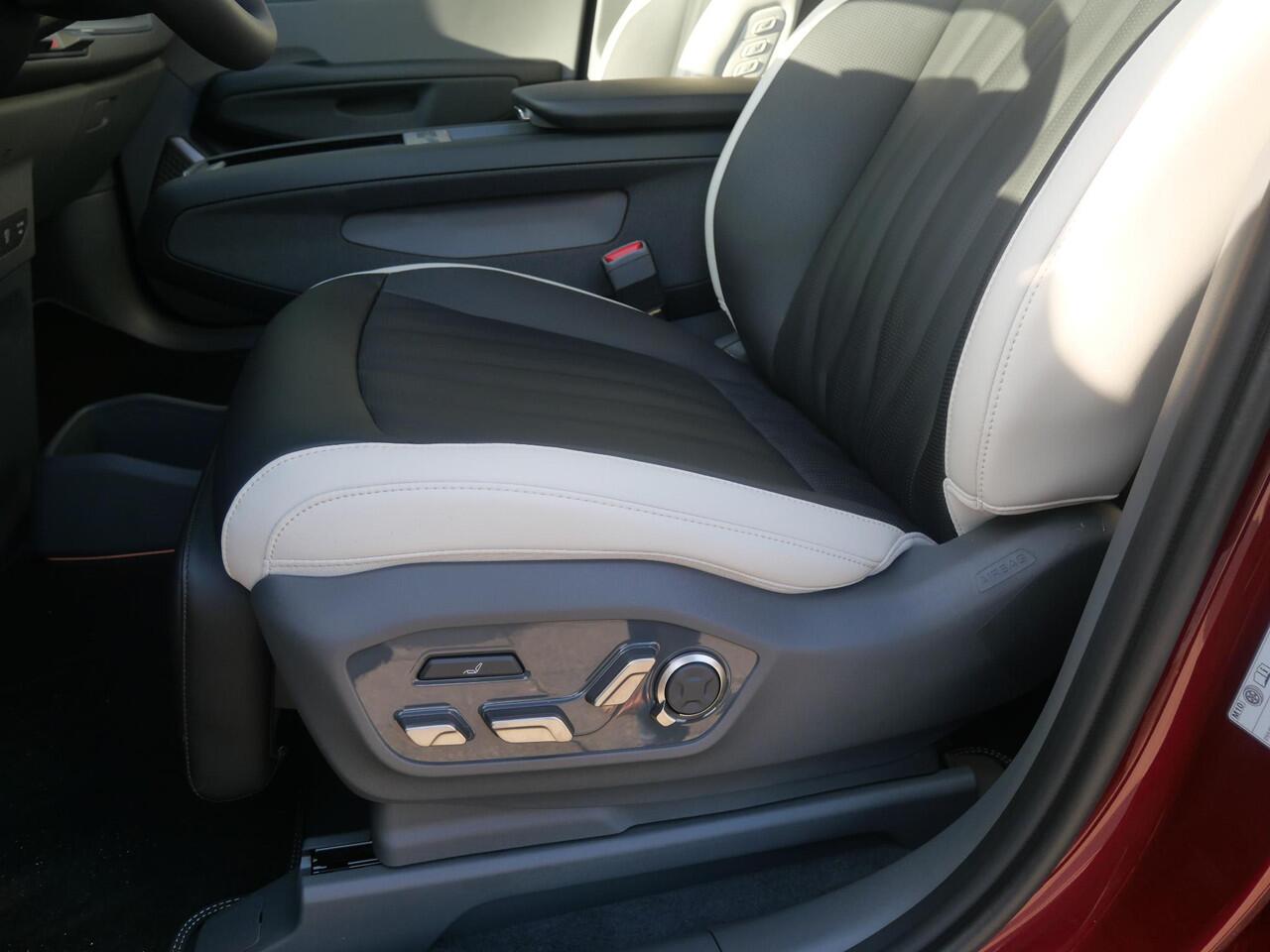 KIA EV9 GT-Line AWD 99.8 kWh | Schuif/kantel | Navi | Camera | Carplay | Stoelverkoeling | Elektrische Stoelen + Stuur |